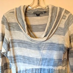 A Pea in the Pod gray striped maternity top